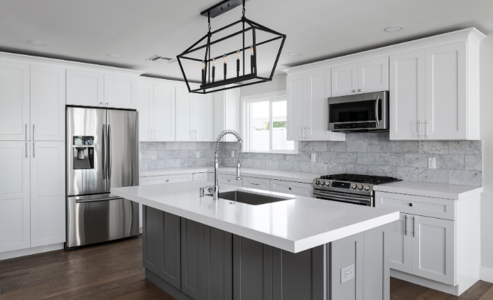 10x10 Kitchen Cabinet Set - Shaker White