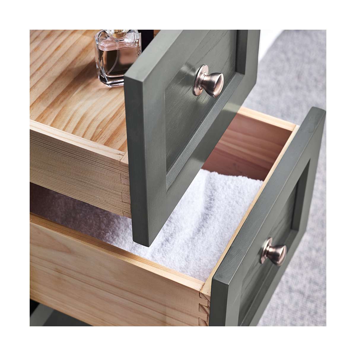 Manchester 42" Free Standing Single Basin Vanity Set with Cabinet and Quartz Vanity Top