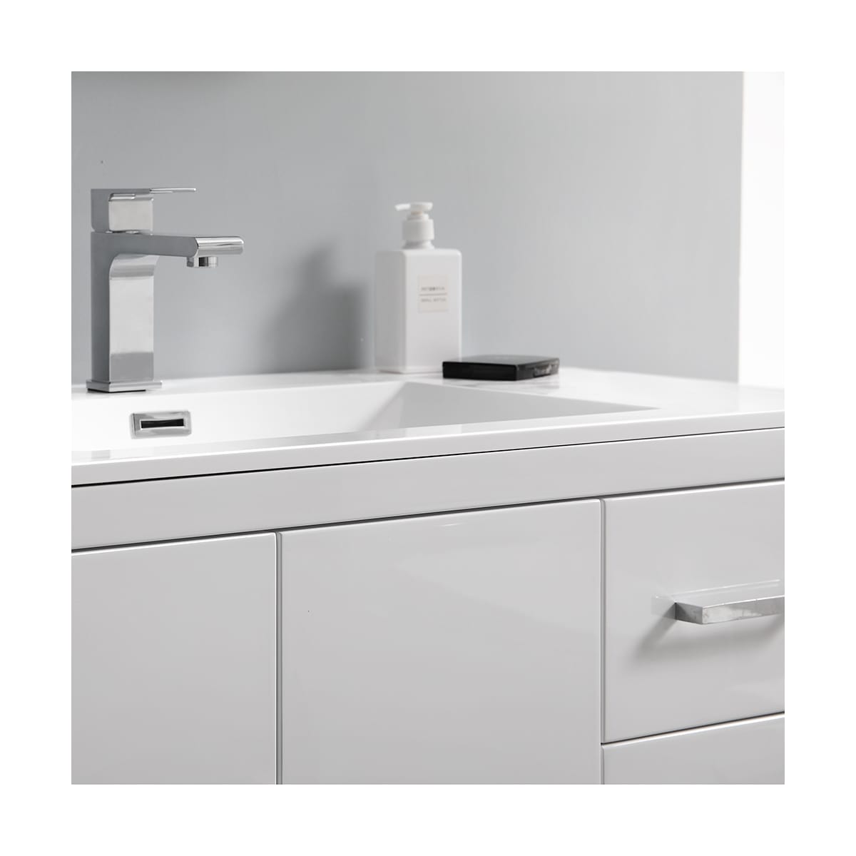 Imperia 36" Free Standing Single Basin Vanity Set with Cabinet, Acrylic Vanity Top, and Medicine Cabinet - image 16